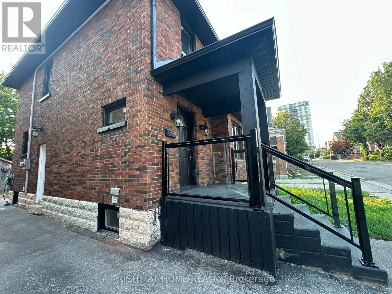 210 DEARBORN AVENUE