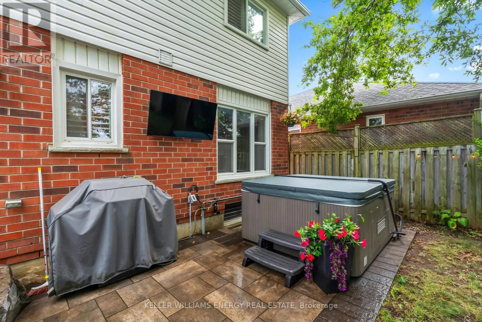 71 KINTYRE STREET