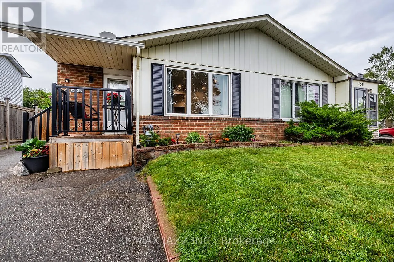 657 DORCHESTER DRIVE