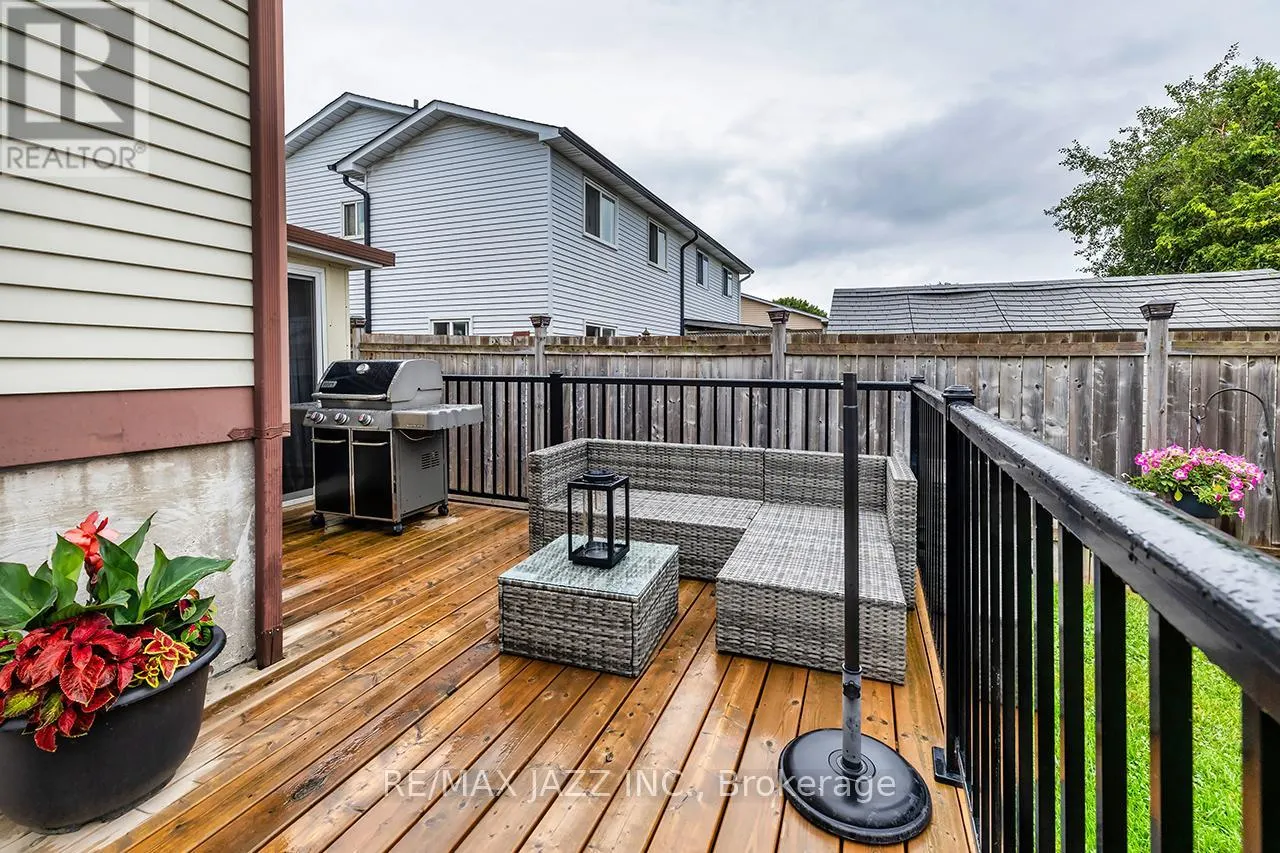 657 DORCHESTER DRIVE