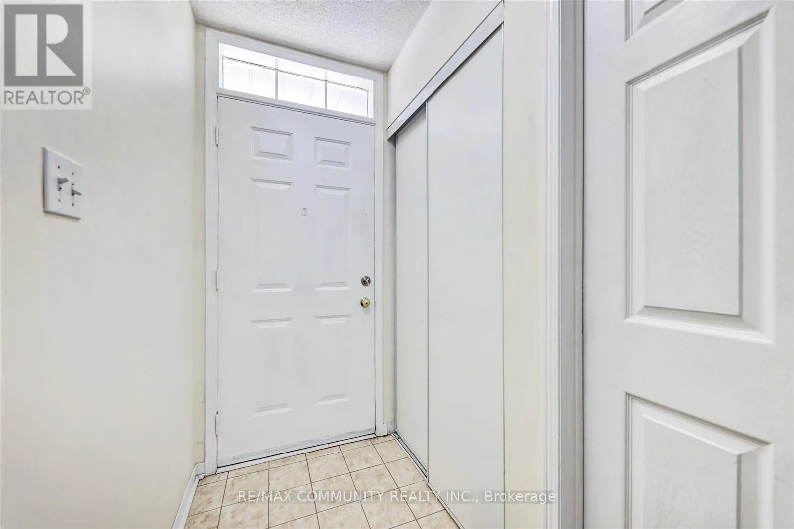 63 - 2758 EGLINTON AVENUE E