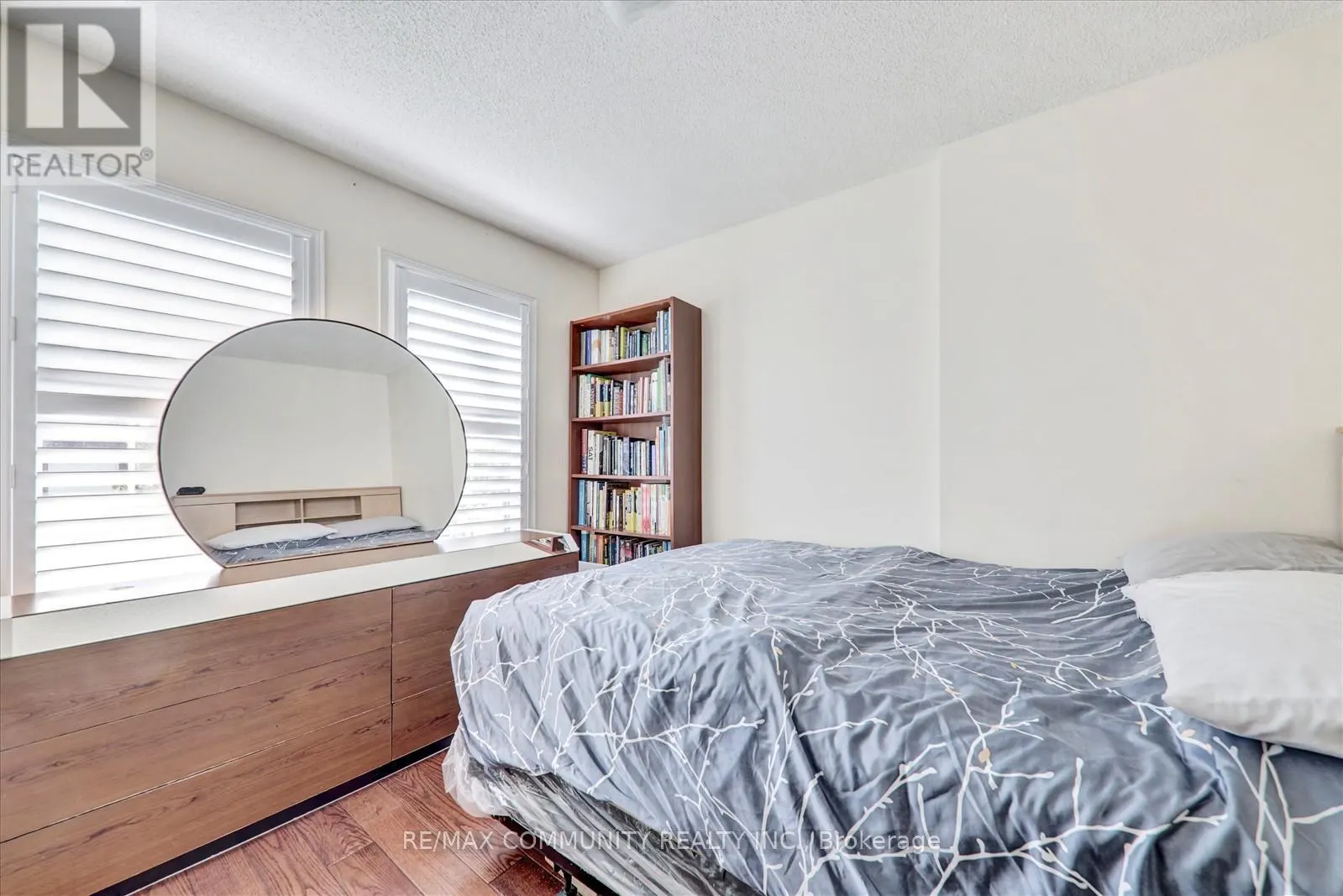 63 - 2758 EGLINTON AVENUE E
