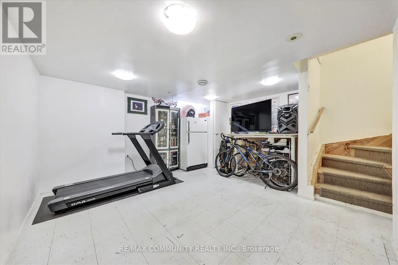 63 - 2758 EGLINTON AVENUE E