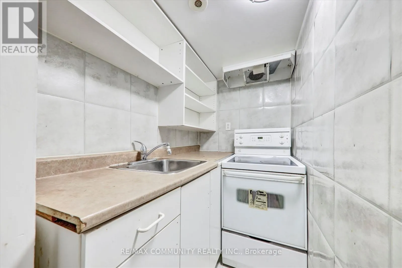 63 - 2758 EGLINTON AVENUE E
