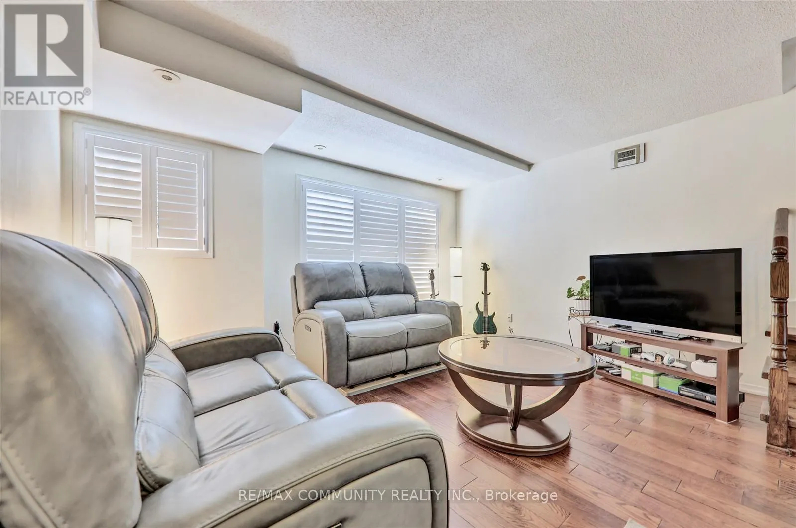 63 - 2758 EGLINTON AVENUE E