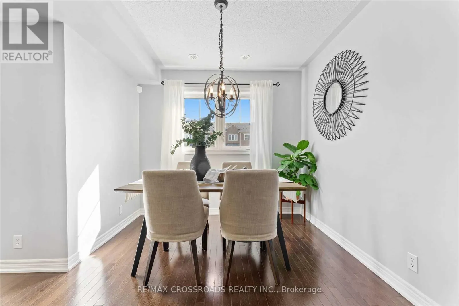 64 TABARET CRESCENT