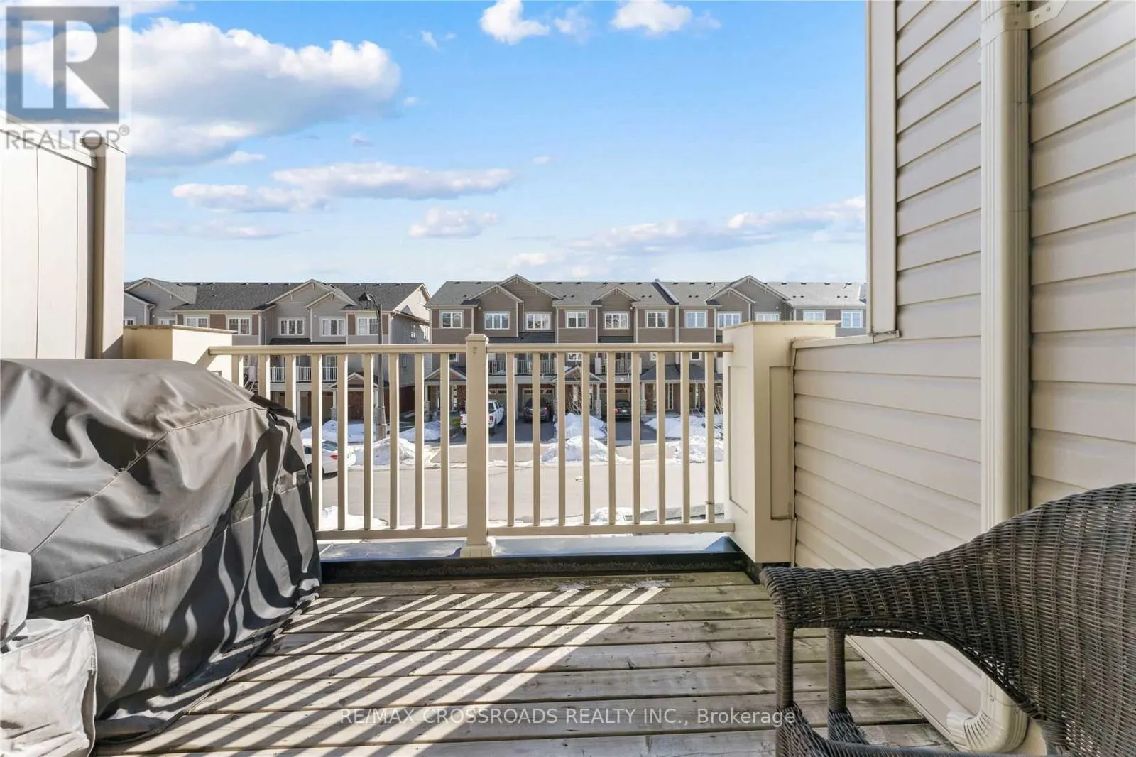 64 TABARET CRESCENT