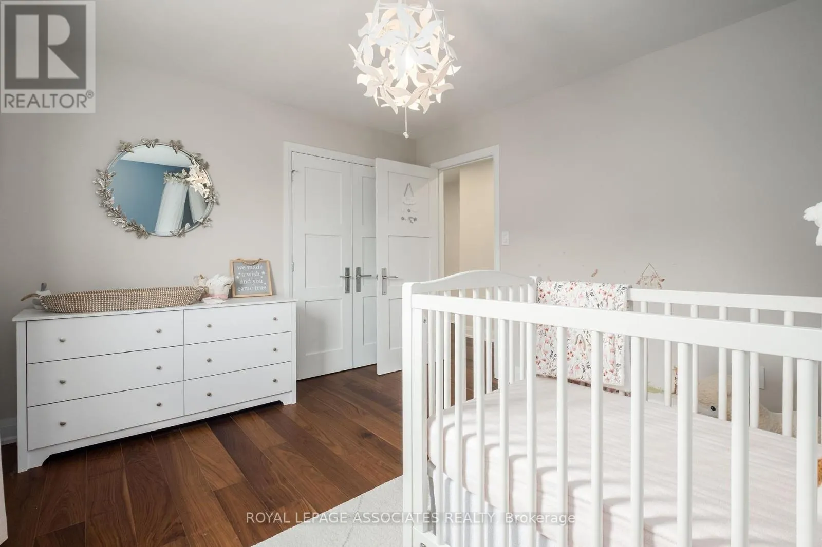 5 ROCKLAND CRESCENT