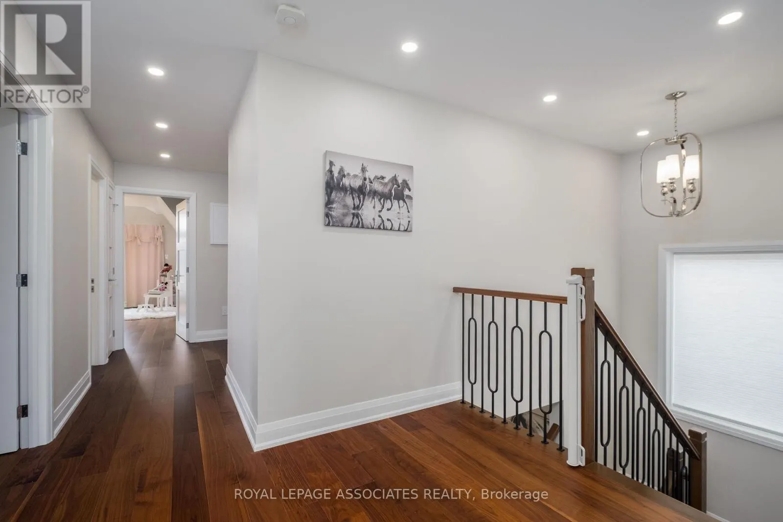 5 ROCKLAND CRESCENT