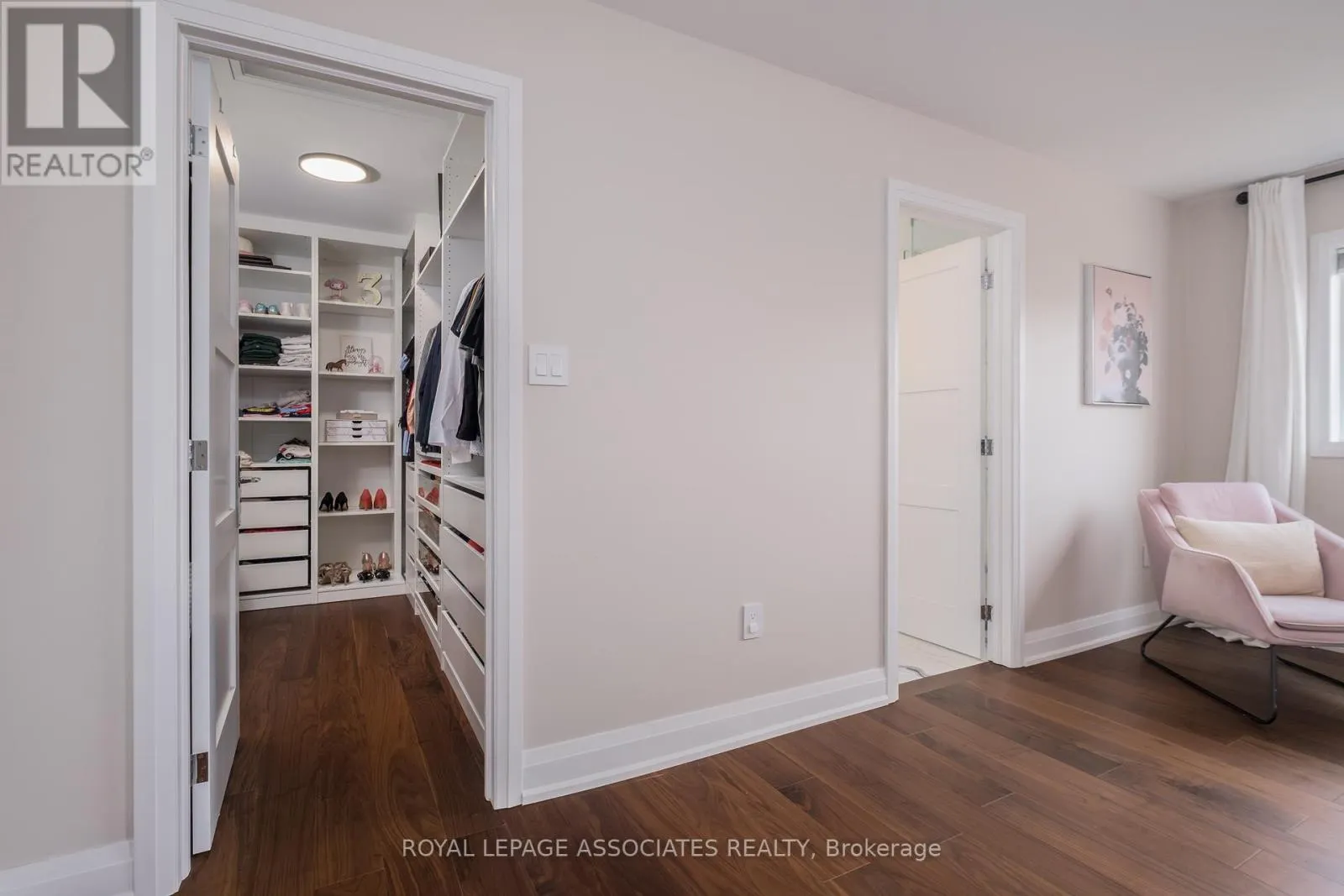 5 ROCKLAND CRESCENT