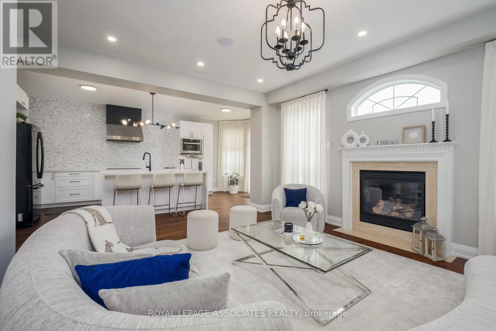 5 ROCKLAND CRESCENT