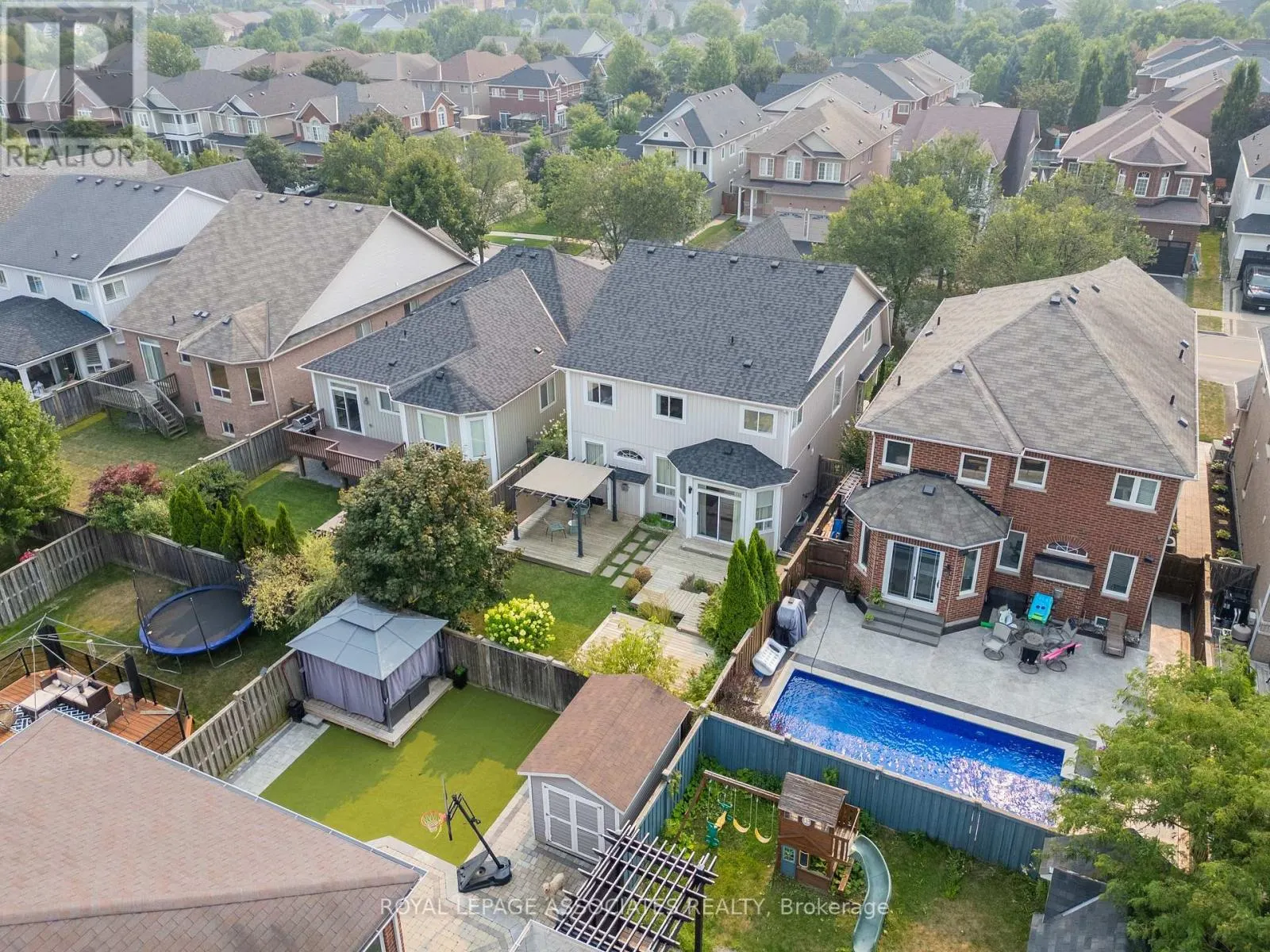 5 ROCKLAND CRESCENT