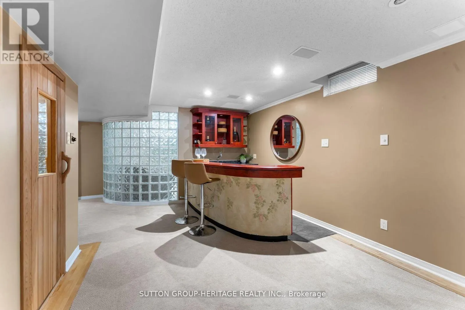 2300 ABBOTT CRESCENT