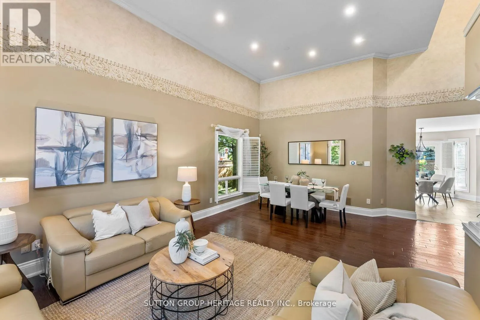 2300 ABBOTT CRESCENT