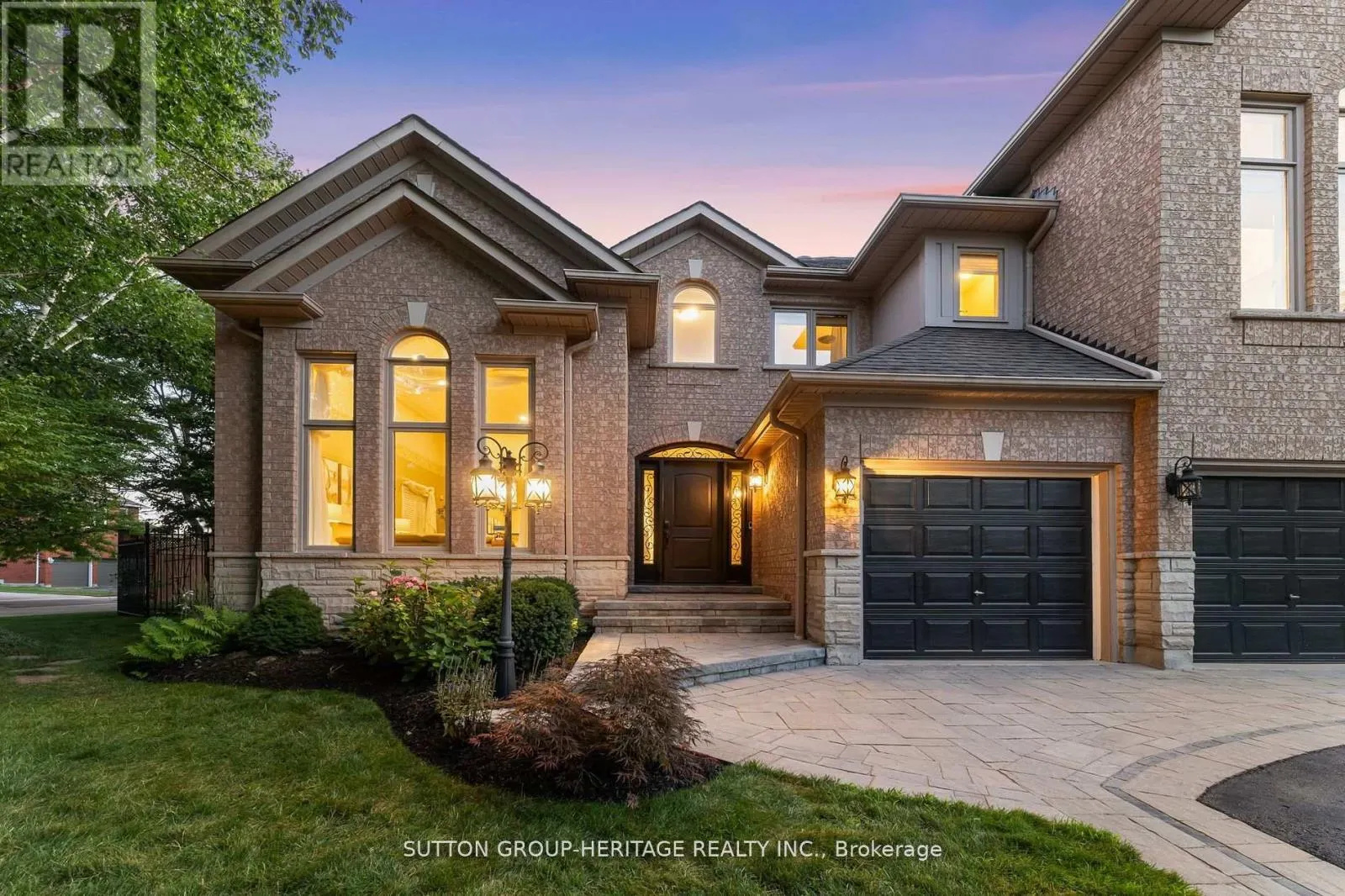 2300 ABBOTT CRESCENT