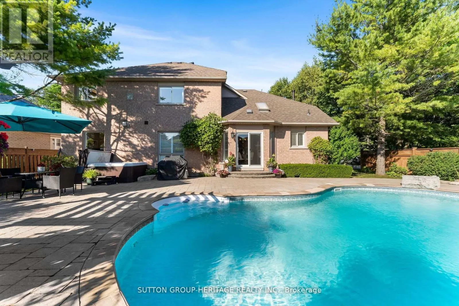 2300 ABBOTT CRESCENT