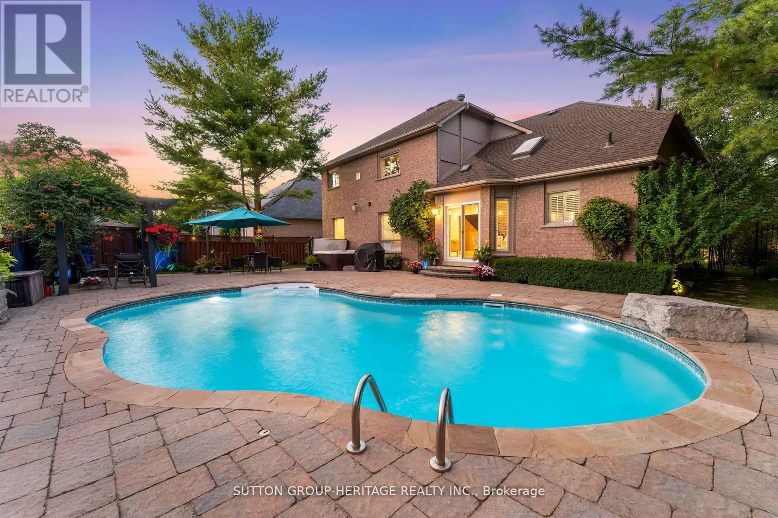 2300 ABBOTT CRESCENT