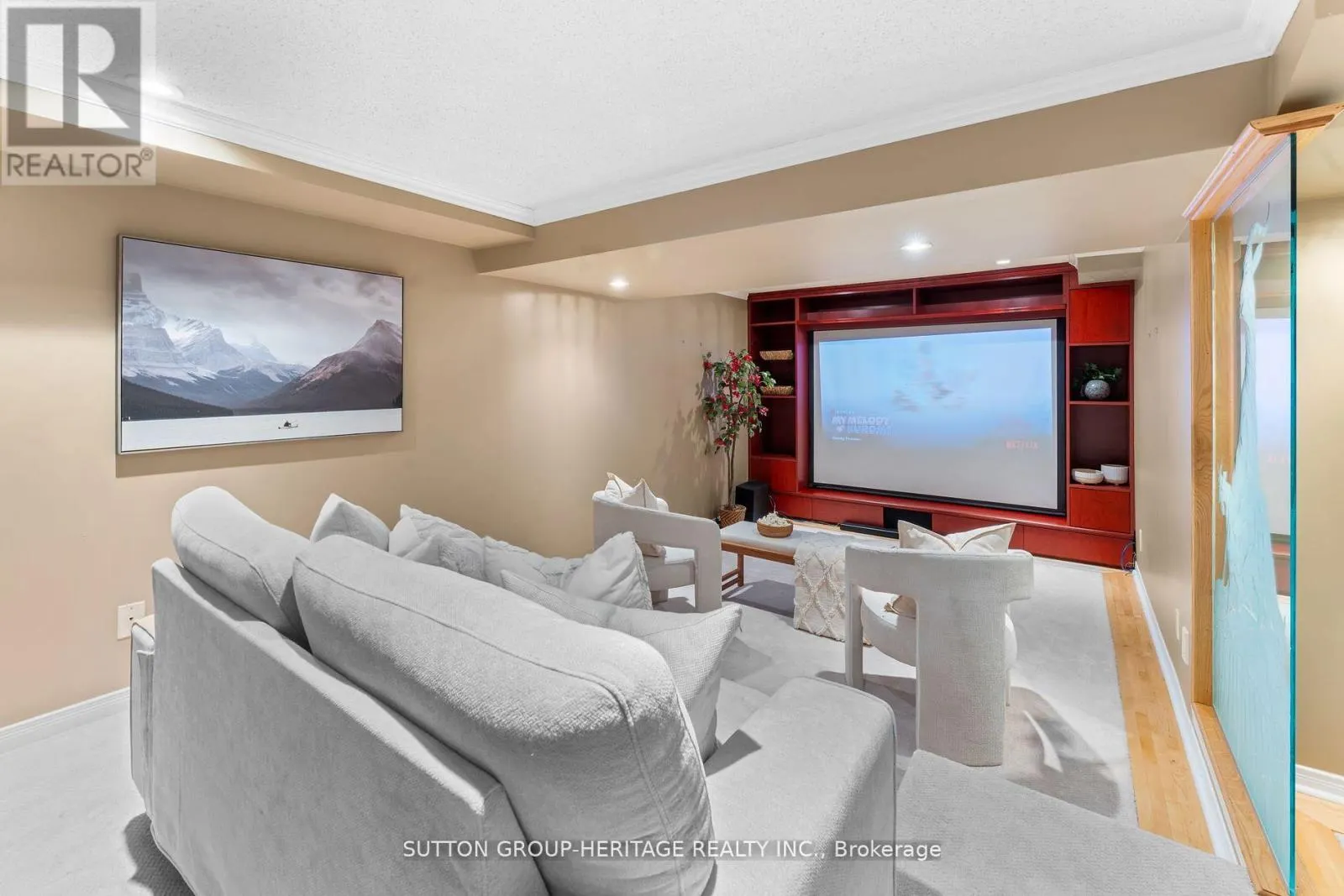2300 ABBOTT CRESCENT