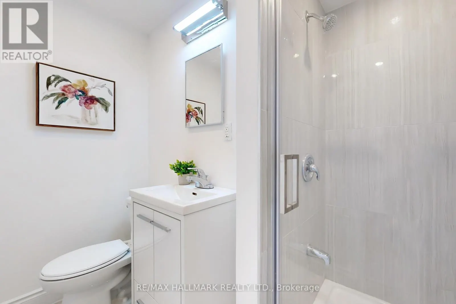 696 JASMINE CRESCENT