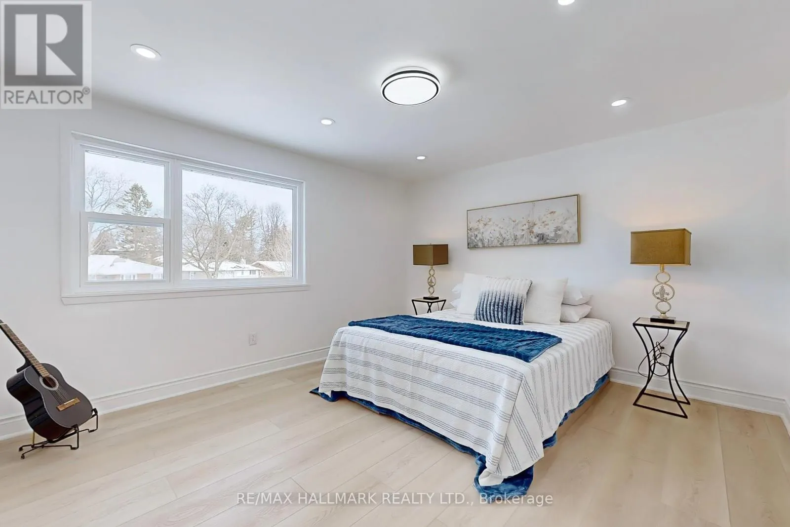 696 JASMINE CRESCENT