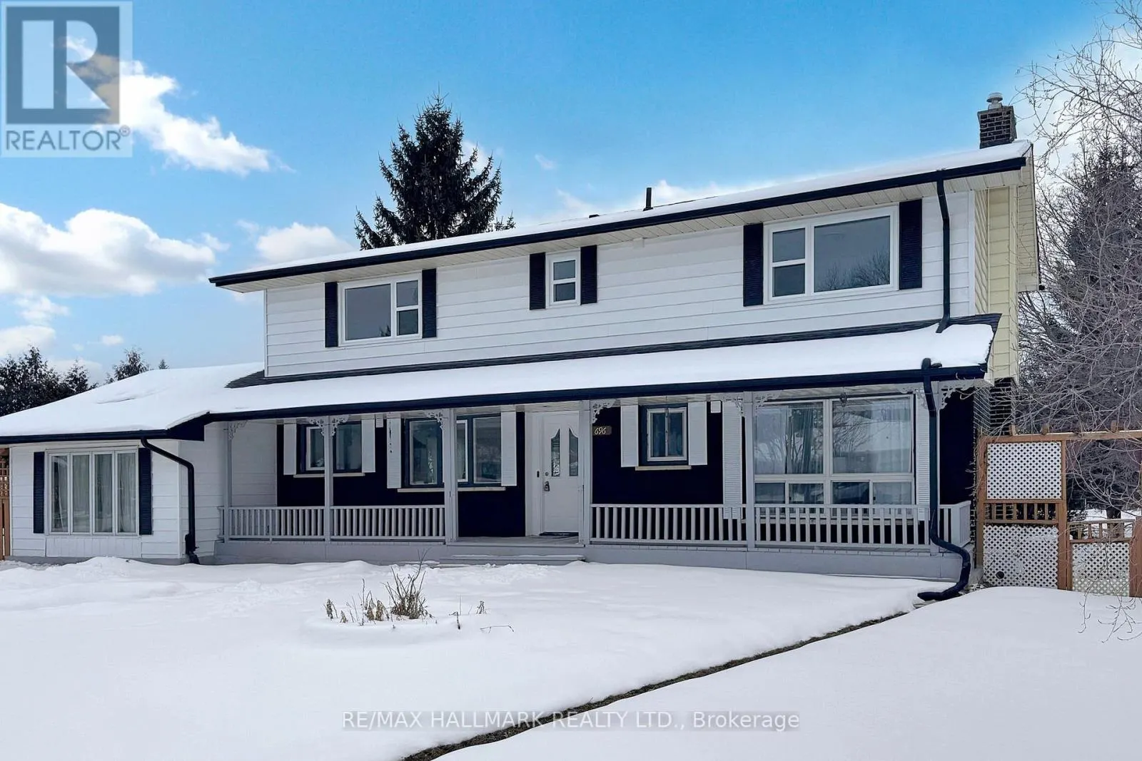 696 JASMINE CRESCENT