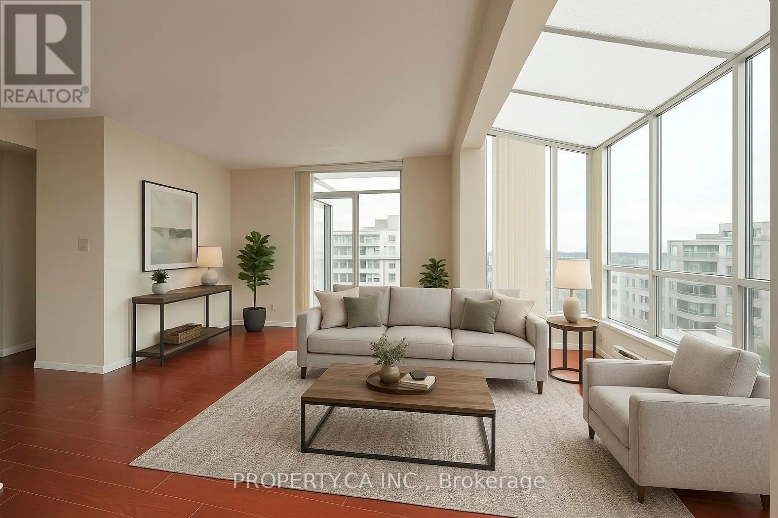 812 - 25 CUMBERLAND LANE