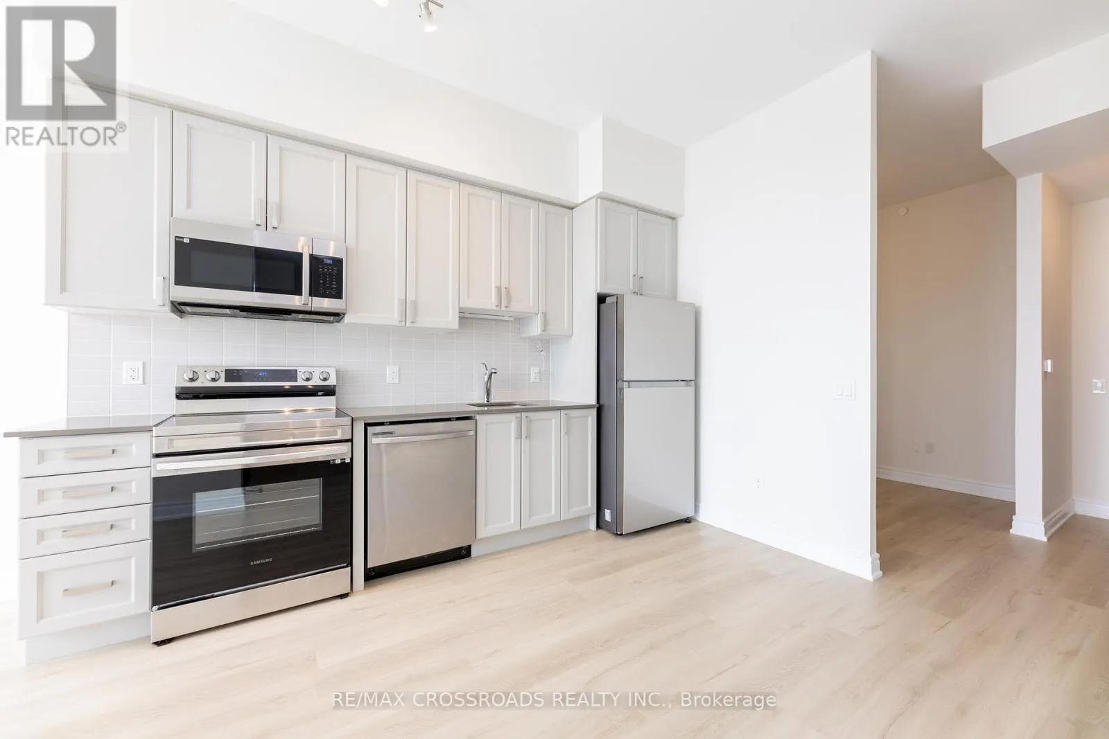 1701 - 1480 BAYLY STREET