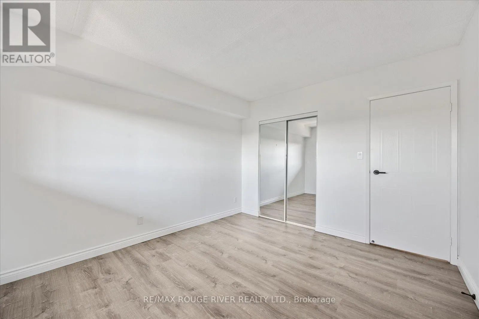 601 - 144 QUEEN STREET, #601