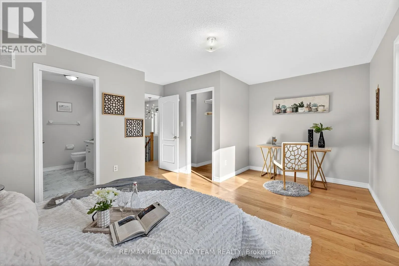 34 UNSWORTH CRESCENT