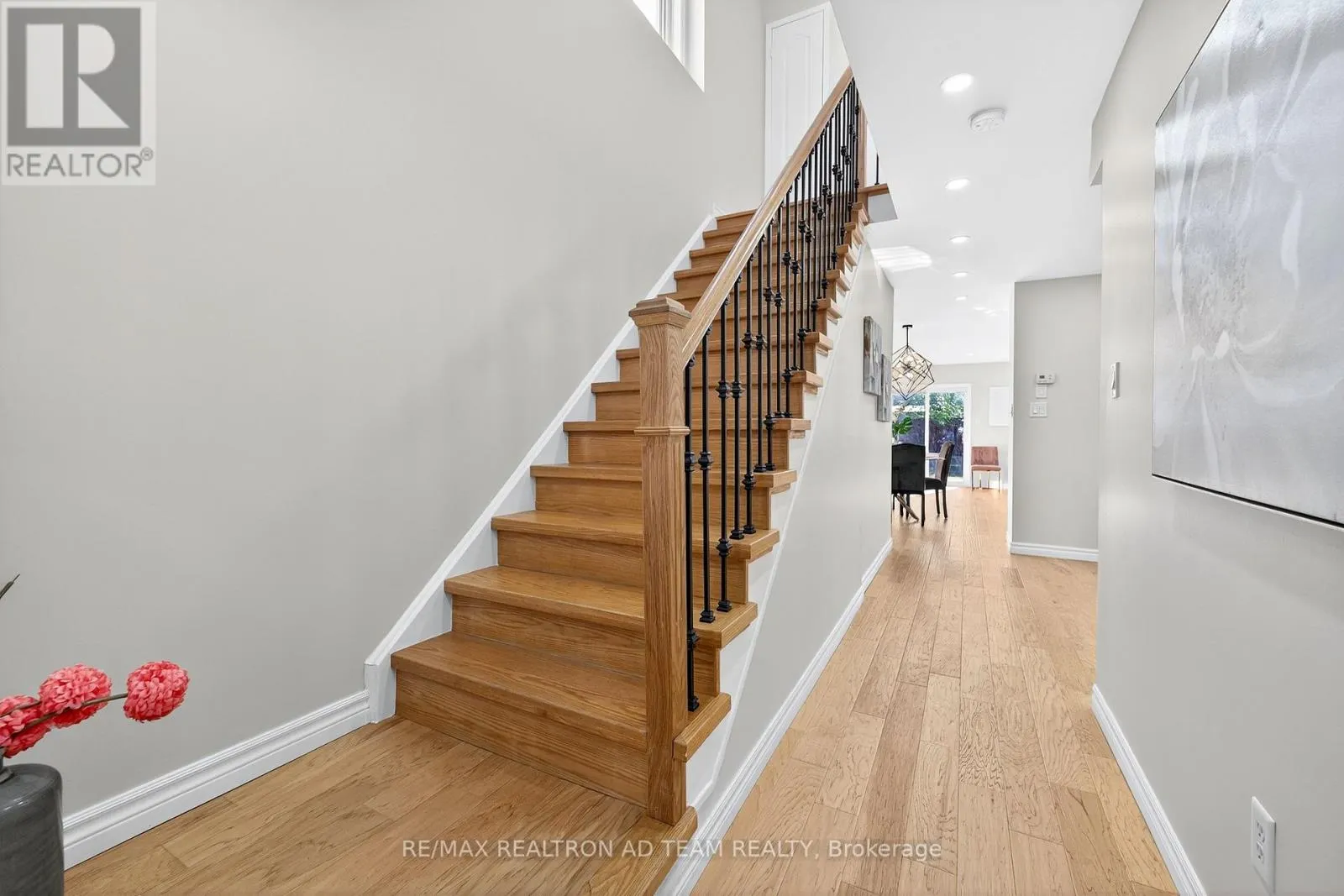 34 UNSWORTH CRESCENT