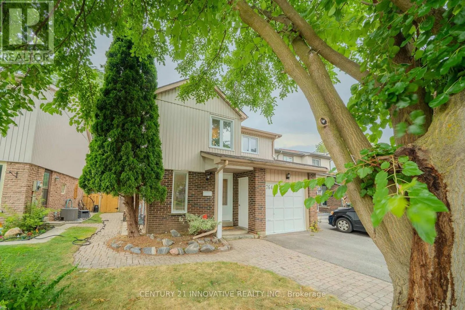 1764 LISTOWELL CRESCENT