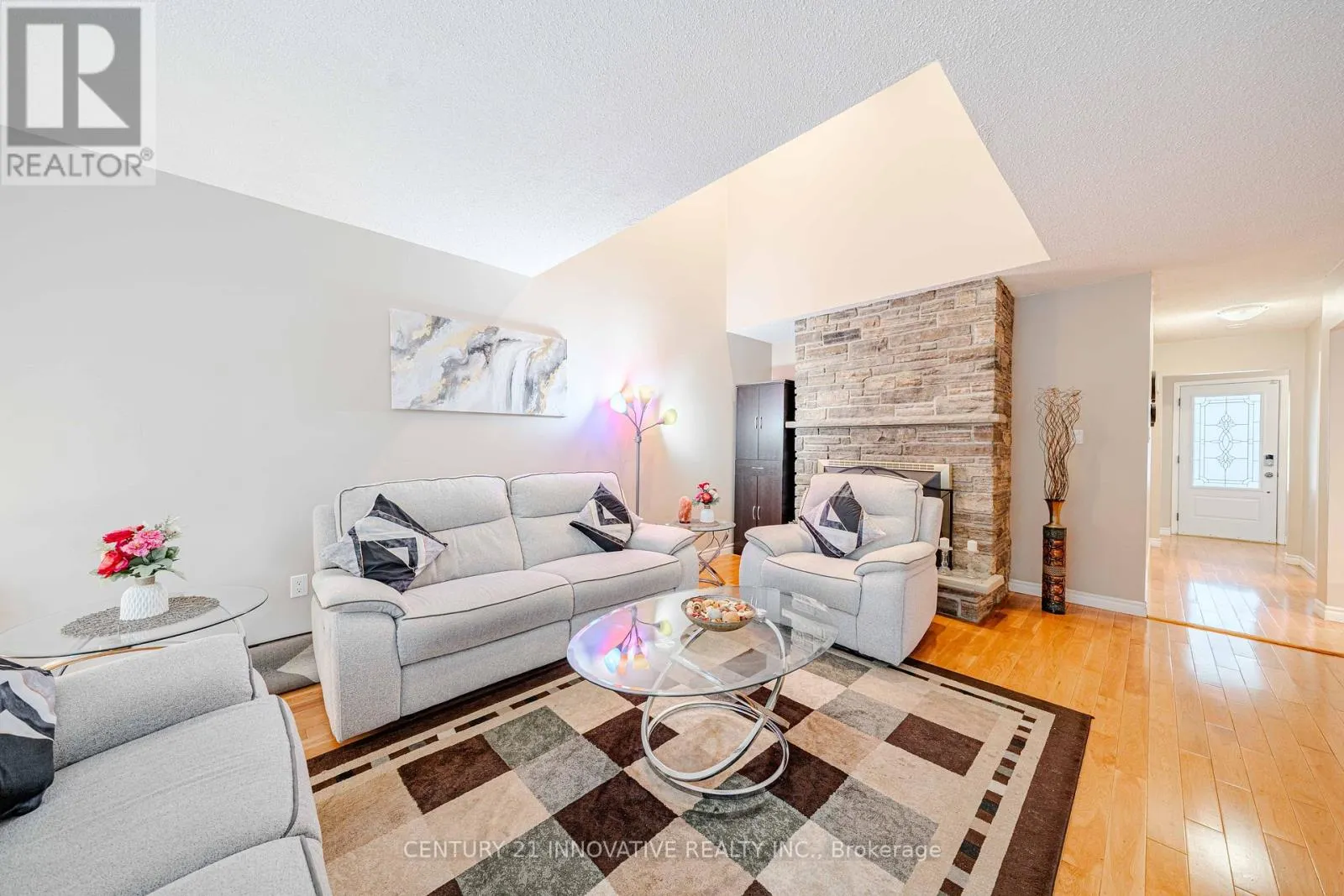 1764 LISTOWELL CRESCENT