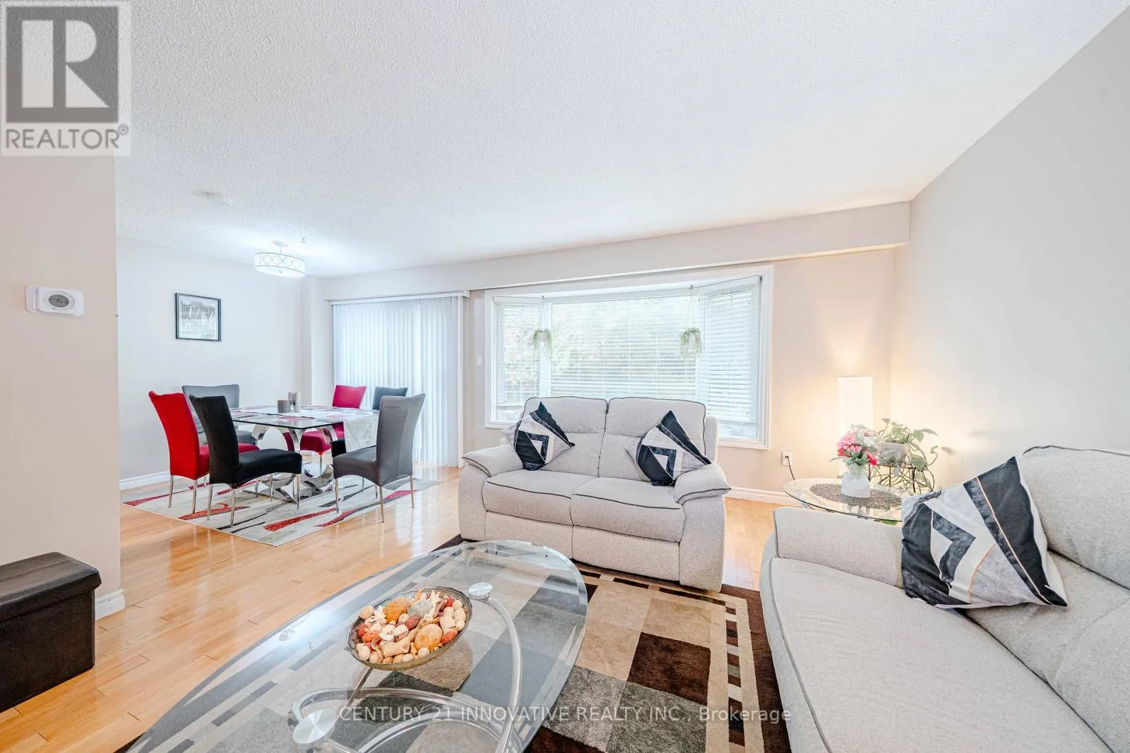1764 LISTOWELL CRESCENT