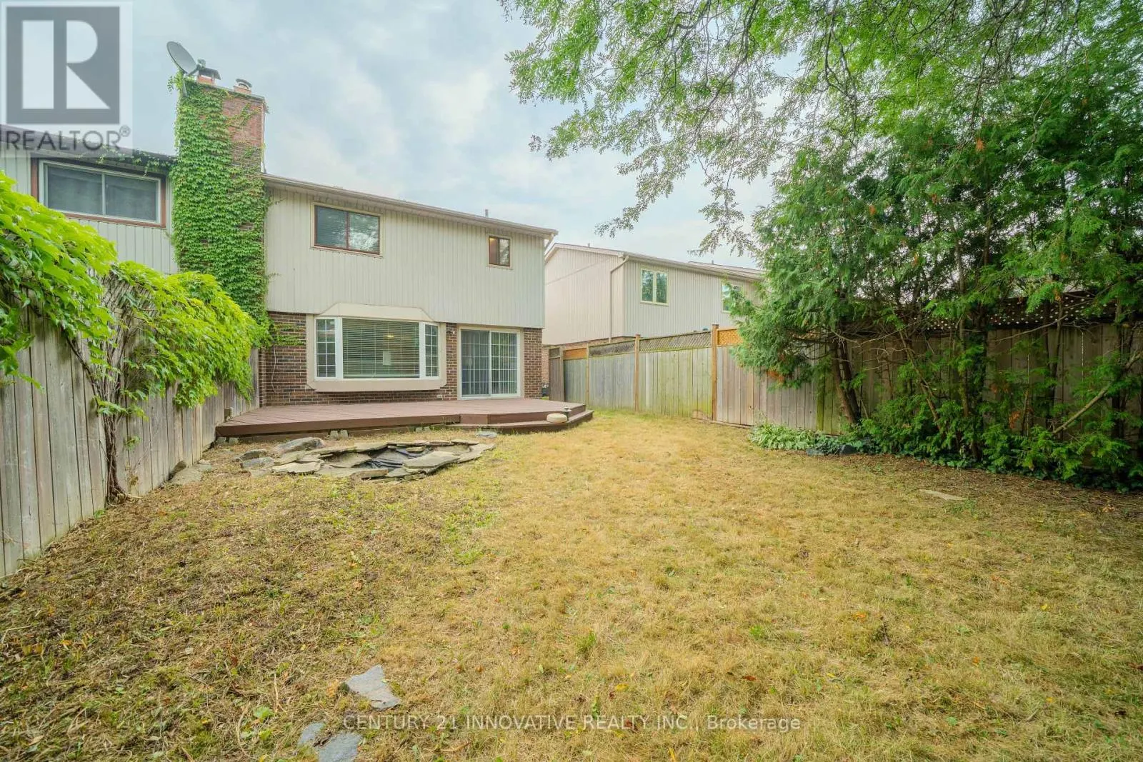 1764 LISTOWELL CRESCENT