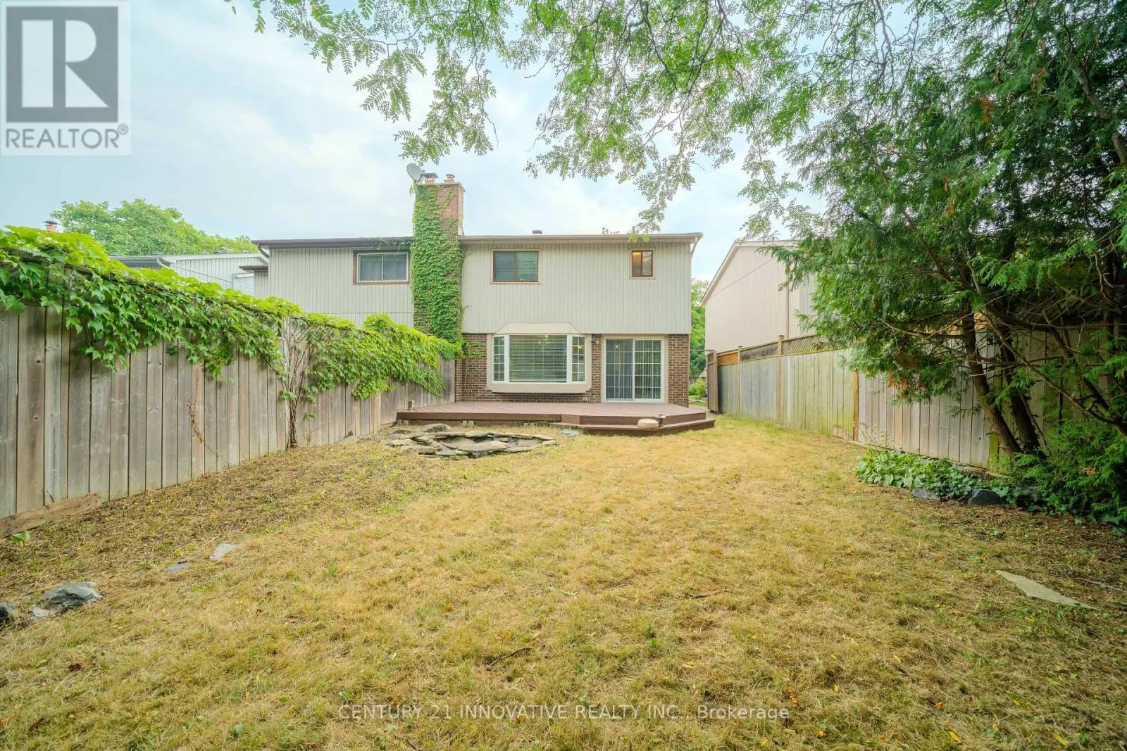 1764 LISTOWELL CRESCENT