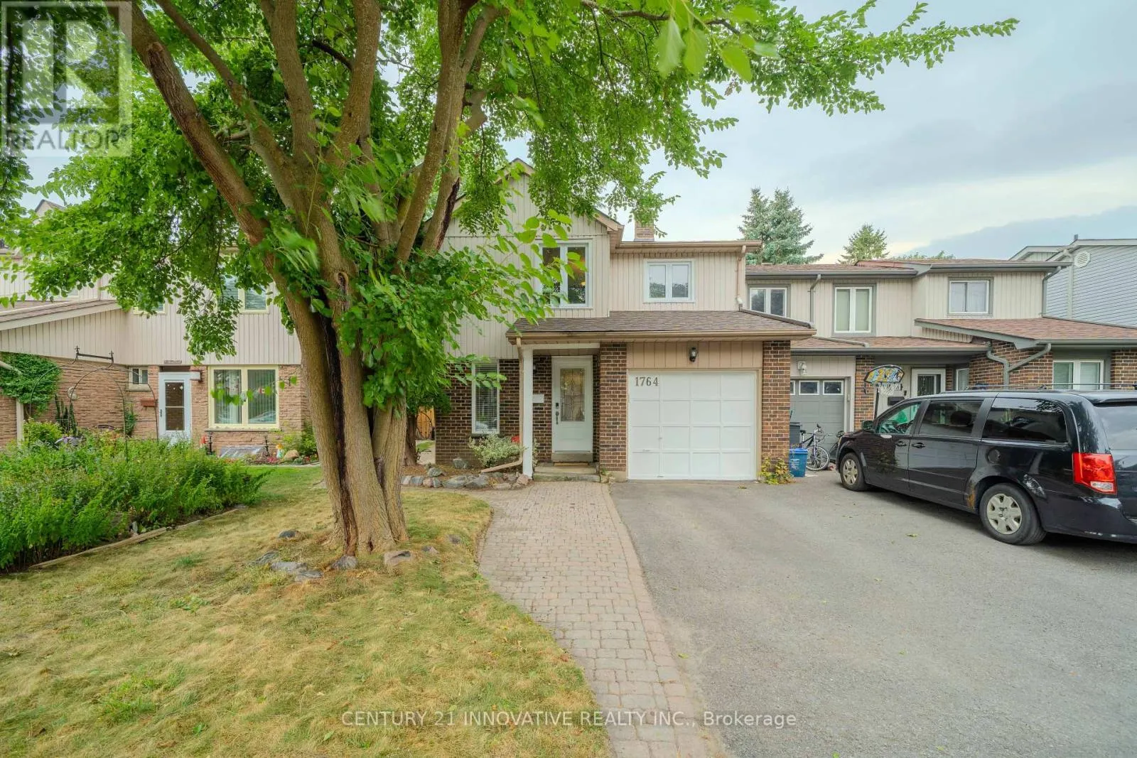 1764 LISTOWELL CRESCENT