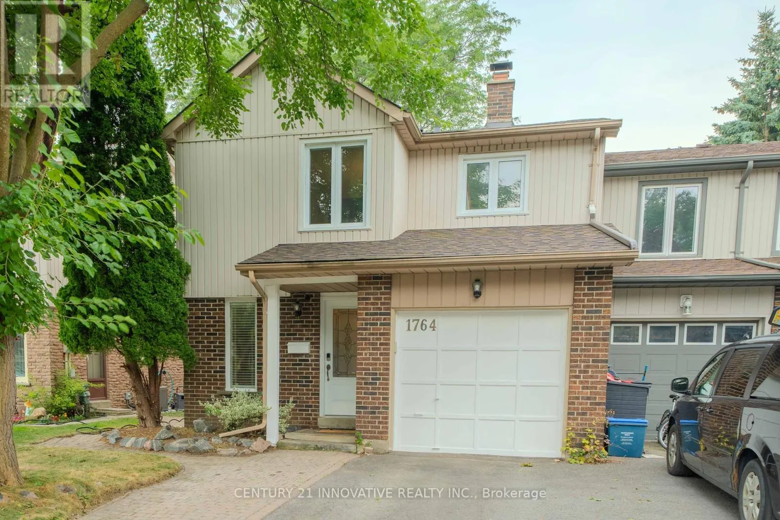 1764 LISTOWELL CRESCENT
