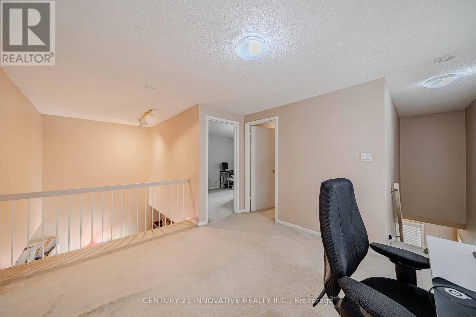 1764 LISTOWELL CRESCENT