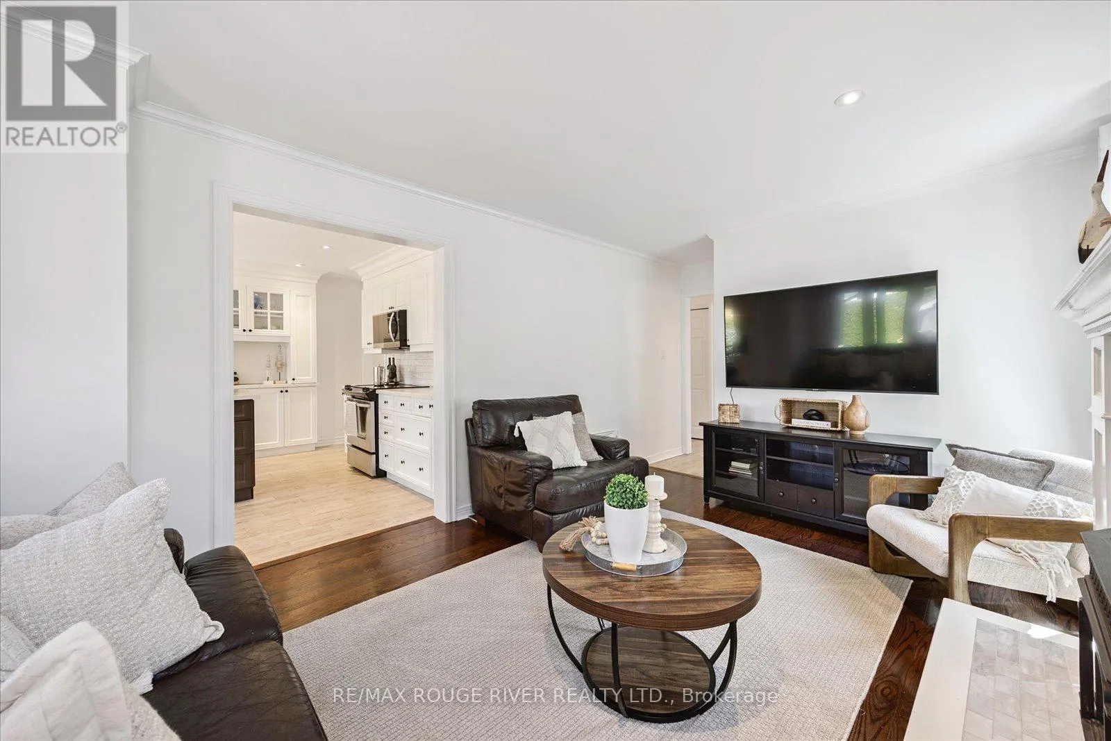 63 CANADIAN OAKS DRIVE