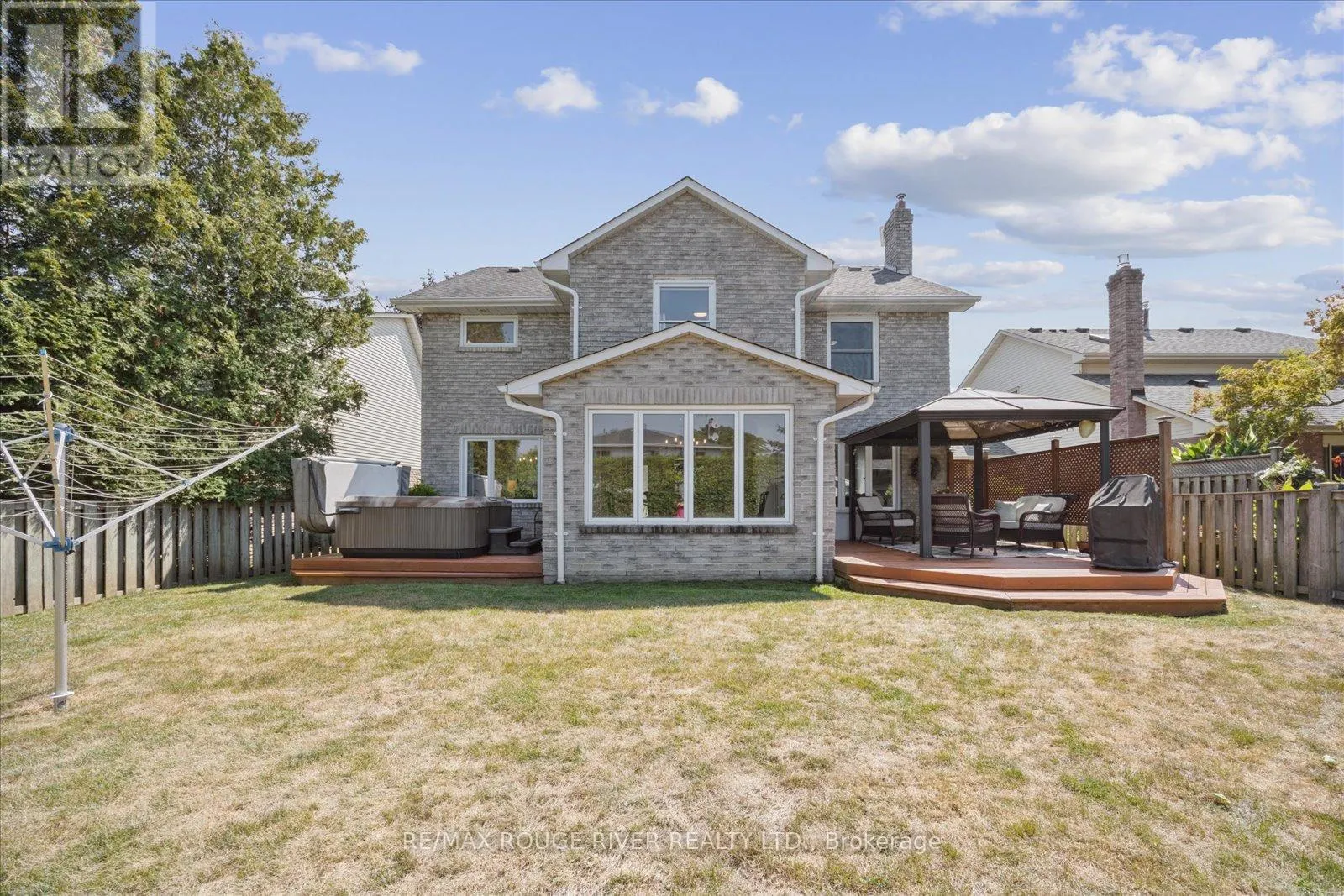 63 CANADIAN OAKS DRIVE