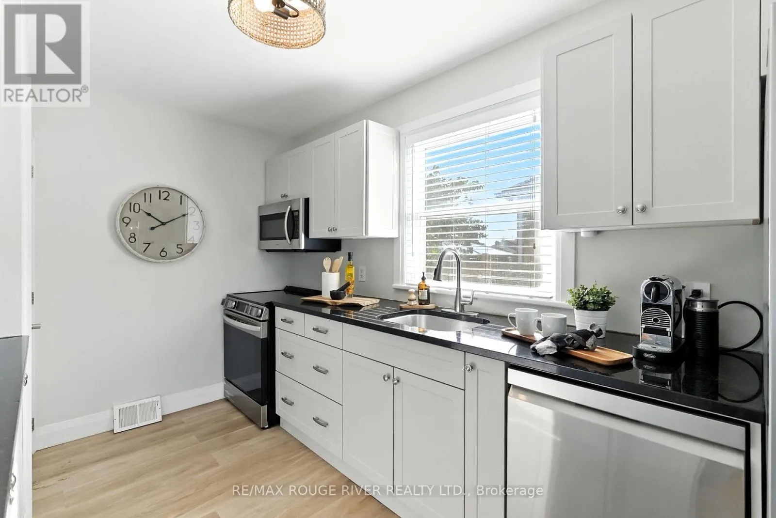 39 SOUTHWAY DRIVE