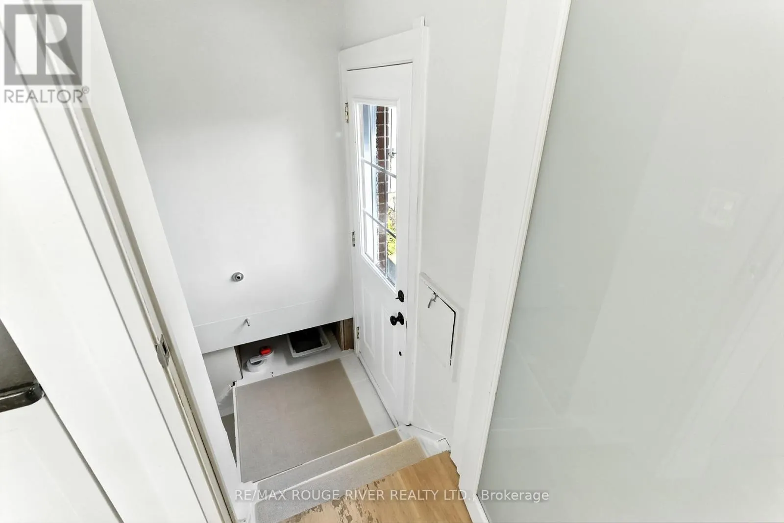 39 SOUTHWAY DRIVE