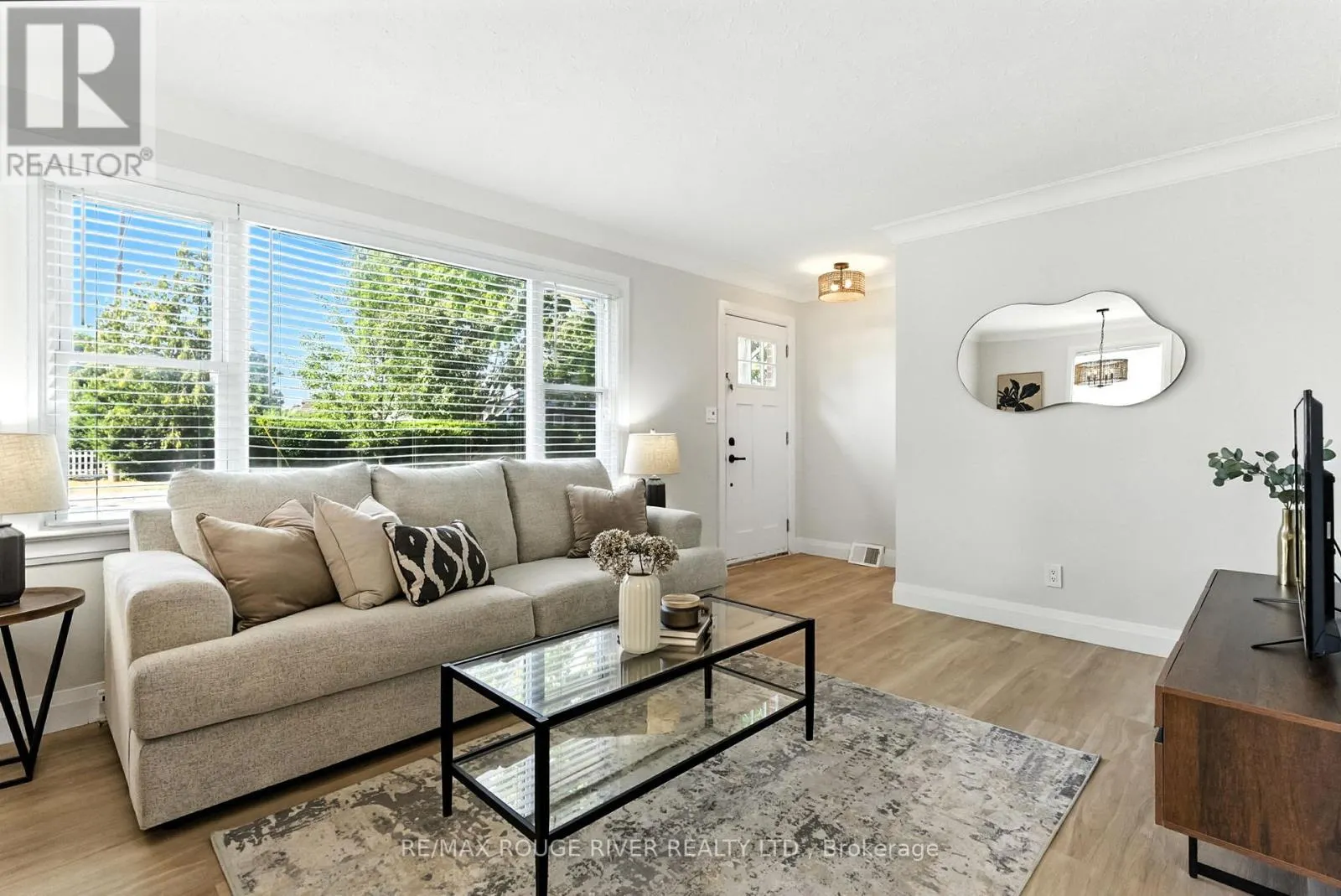 39 SOUTHWAY DRIVE
