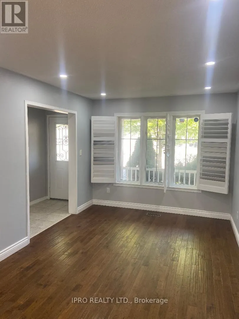 5 FENTON STREET