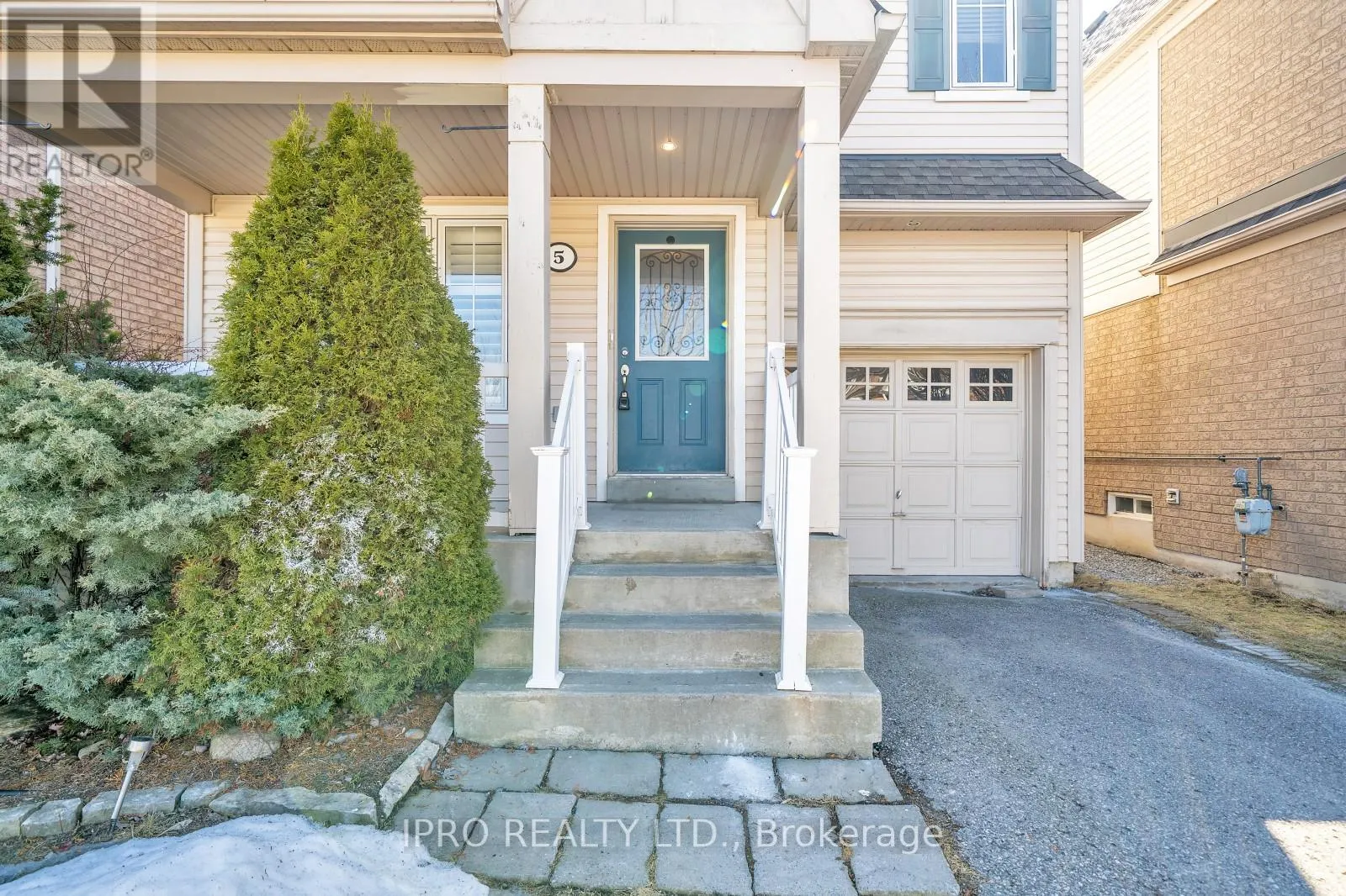 5 FENTON STREET