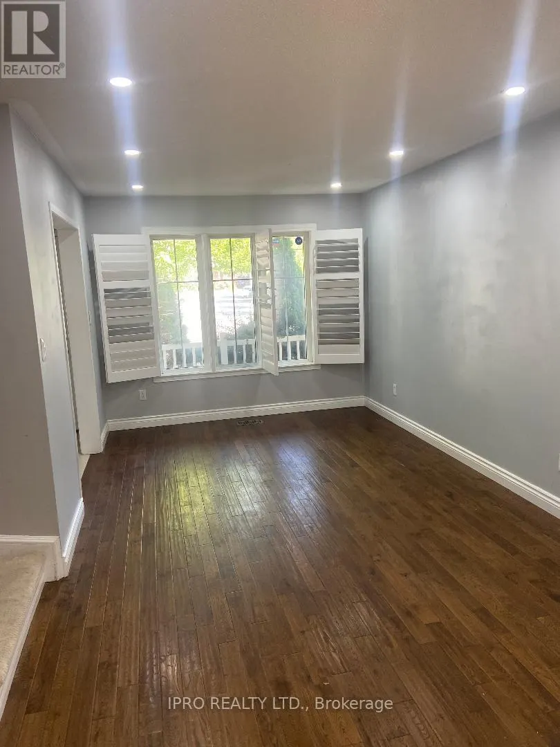 5 FENTON STREET