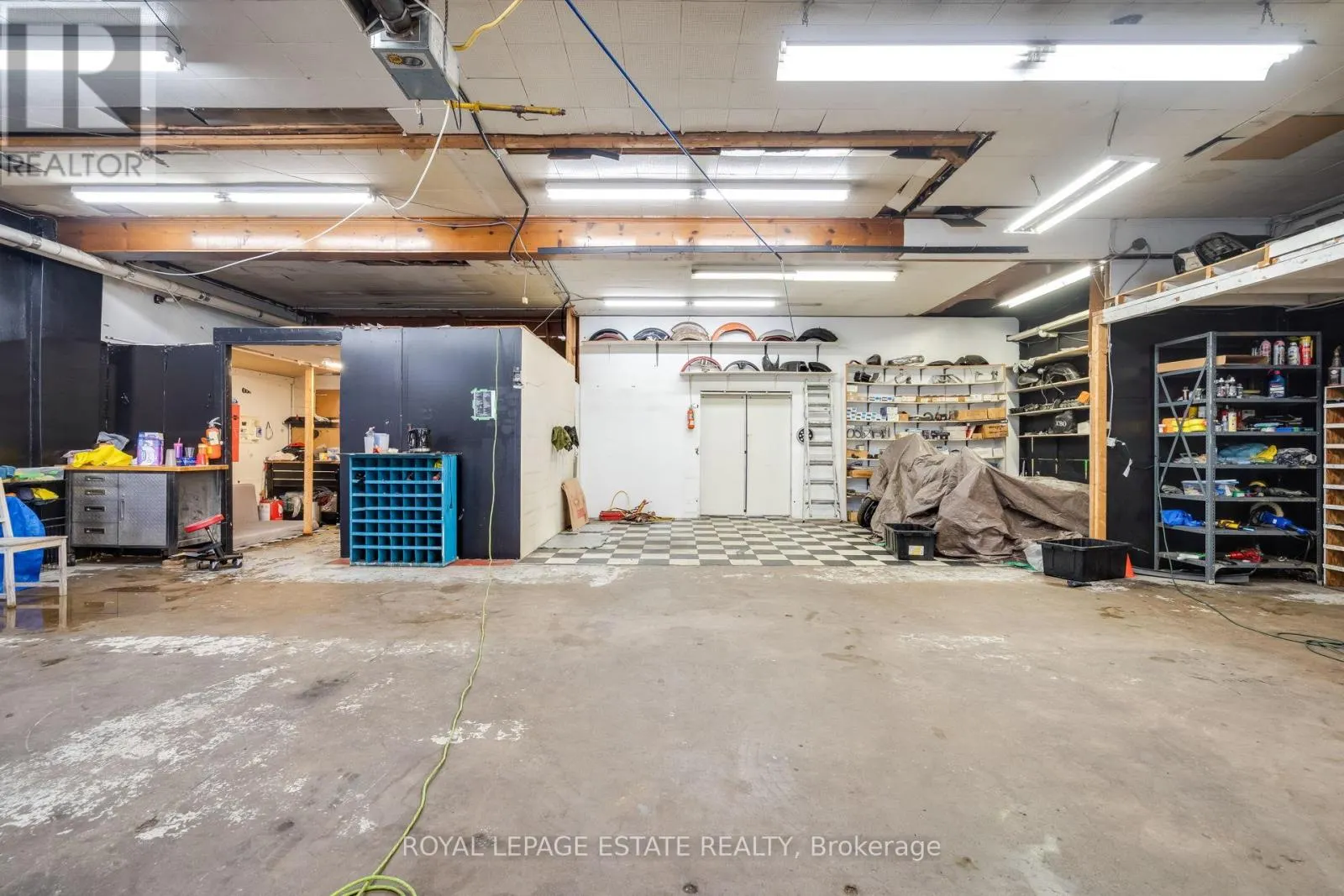 2230 KINGSTON ROAD