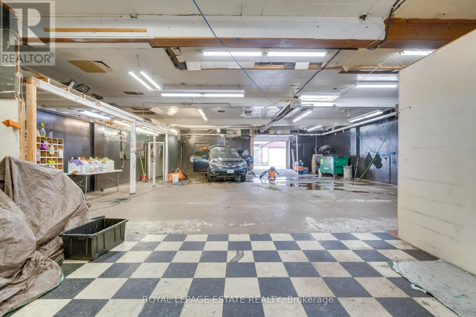 2230 KINGSTON ROAD