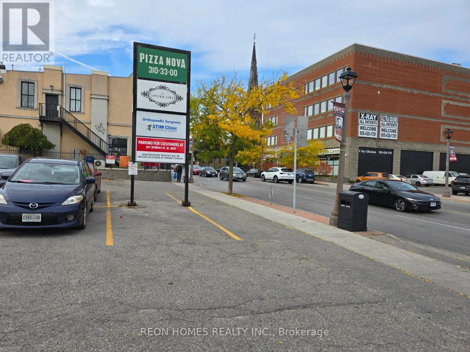 201 DUNDAS STREET W