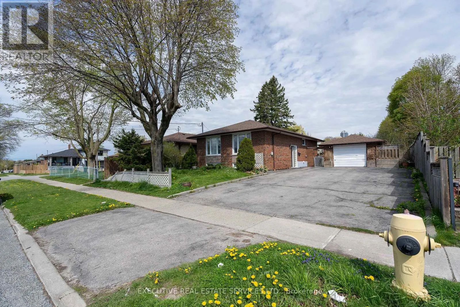 32 BRIMORTON DRIVE